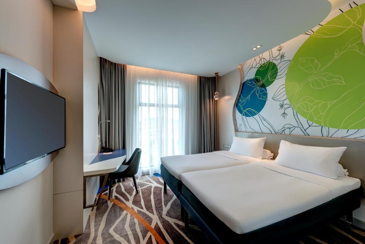 Ibis Styles Johor Iskandar Puteri Hotel Джохор Бахру Екстериор снимка